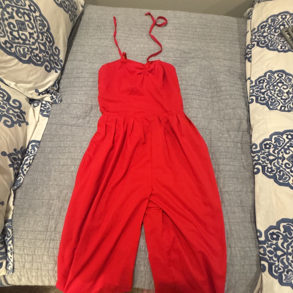 🌹Red Halter Jumpsuit with Pockets – Size 14 (Separate Editions)